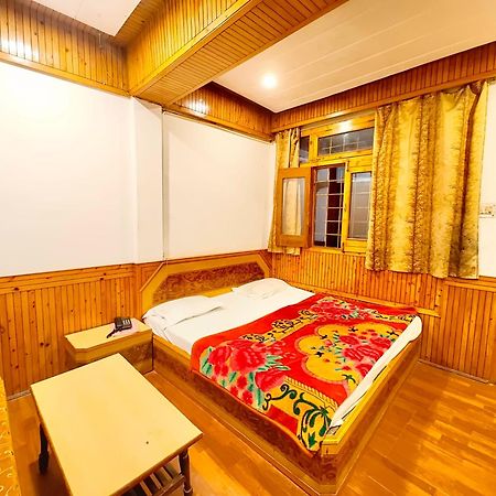 Hotel Shalimar The Mall Road Nainital Exterior foto