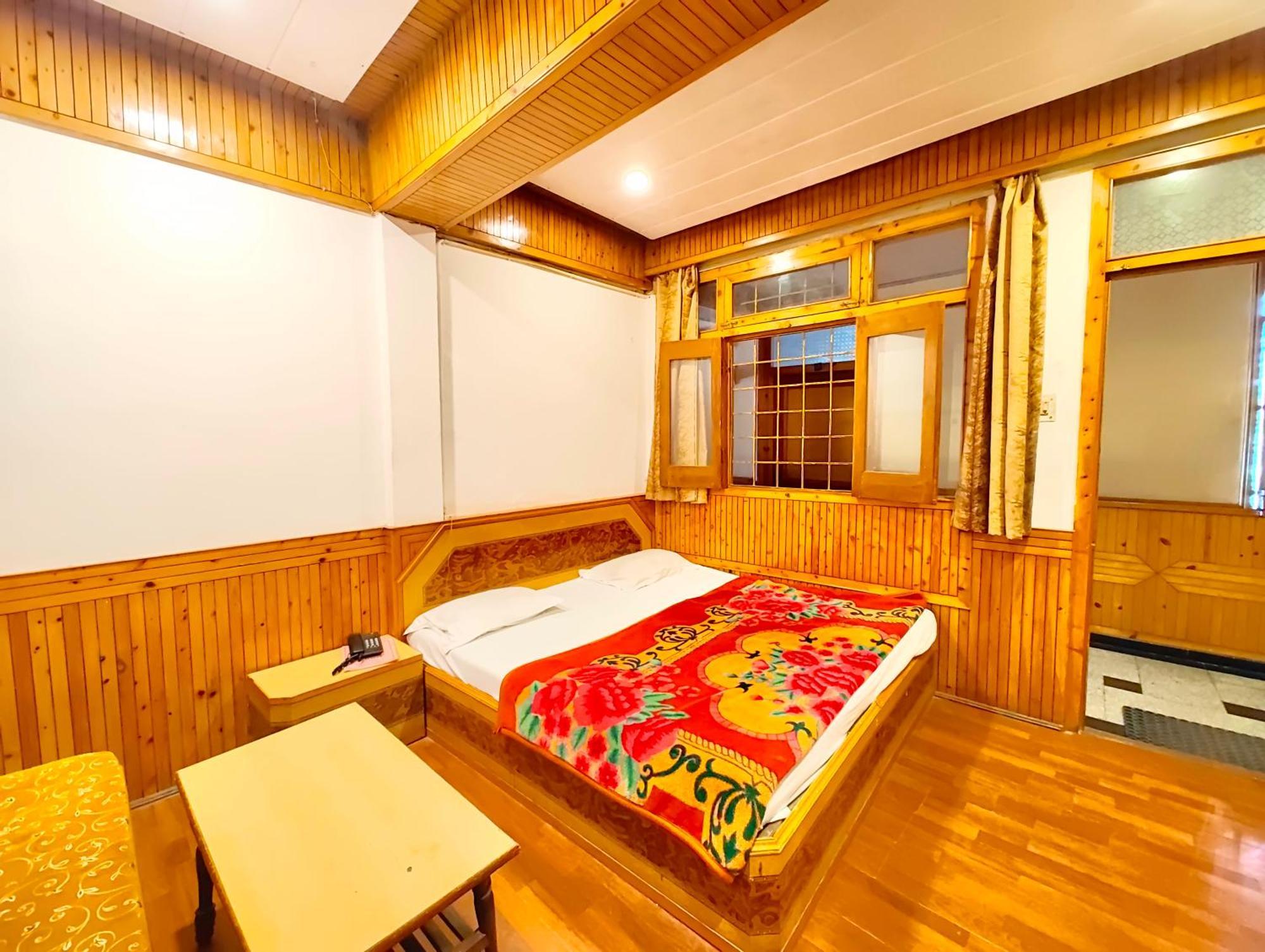 Hotel Shalimar The Mall Road Nainital Exterior foto