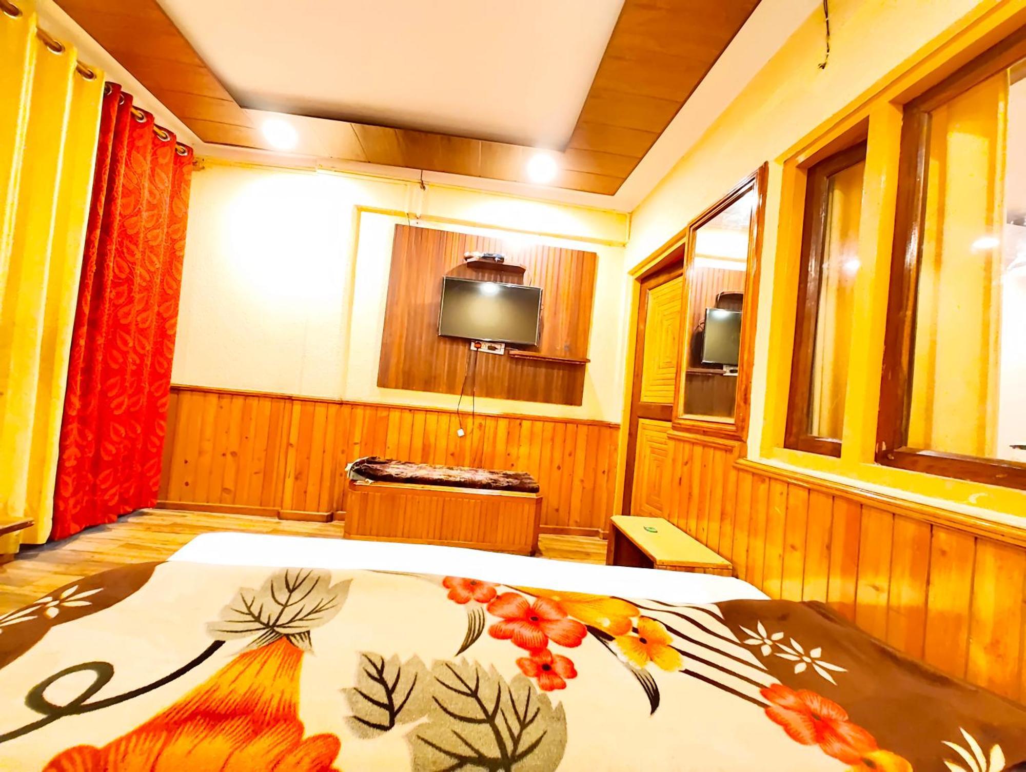 Hotel Shalimar The Mall Road Nainital Exterior foto