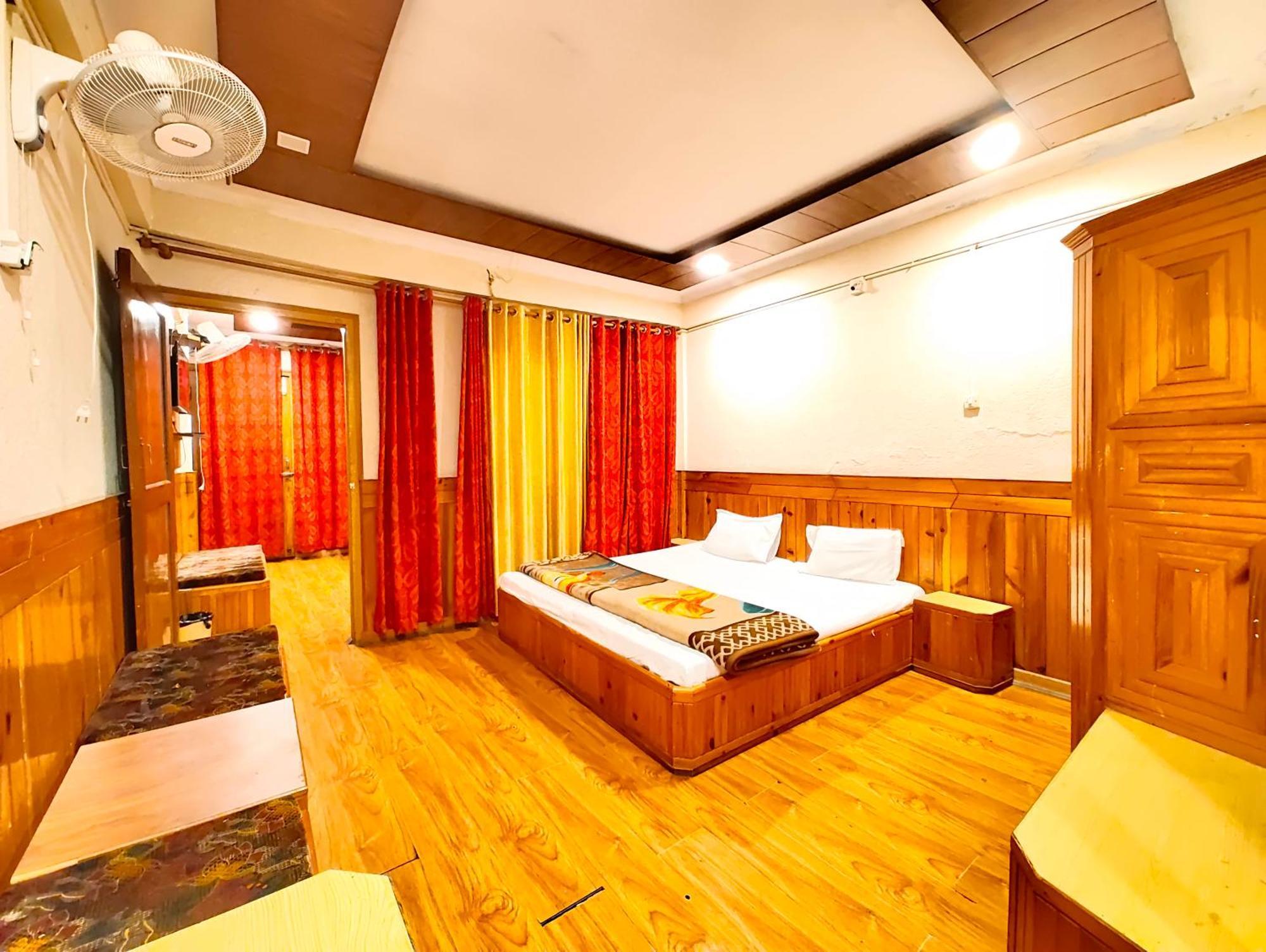 Hotel Shalimar The Mall Road Nainital Exterior foto
